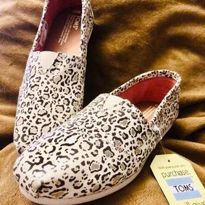 Toms Leopard Slip Ons